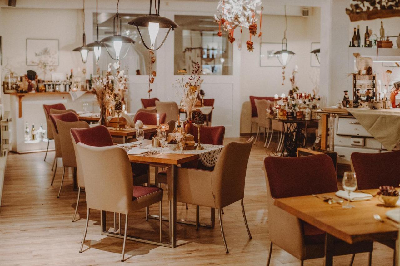 Landhotel Rosenschaenke Kreischa Bagian luar foto