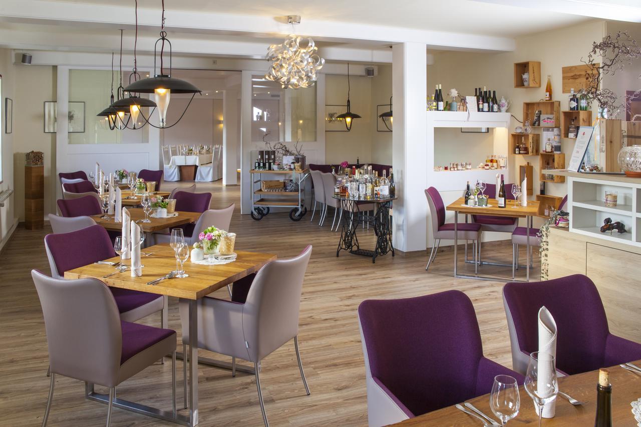 Landhotel Rosenschaenke Kreischa Bagian luar foto